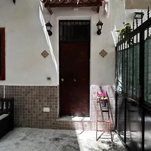 https://al-cortiletto-palermo.sicilyhotelsitaly.net